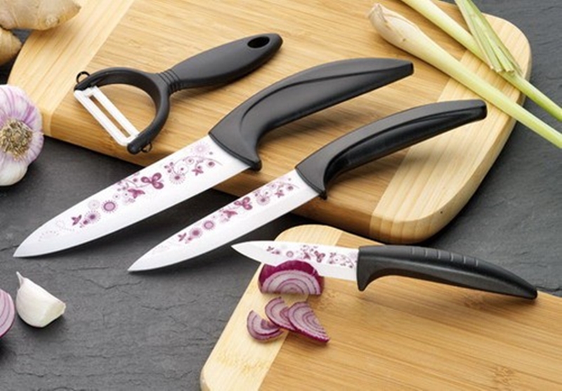 Keramikmesserset mit 3 Messer und Spaarschäler in Holzbox | KochShop.ch -  Haushalt - Spielwaren - Geschenke - Versand und Fachgeschaeft